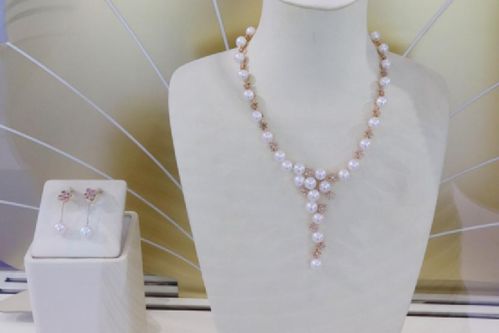 珠光閃耀 阮仕珍珠綻放首屆中國國際消費品博覽會，引領珠寶首飾零售新風尚